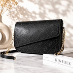 GILDED NAQSH Sleek Black Guess Meridian II Textured Flap Crossbody Bag